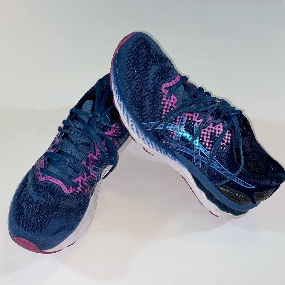 ASICS Gel-Nimbus 23 Women's Athletic Shoes - Dark Blue and Magenta Size 10.5 US